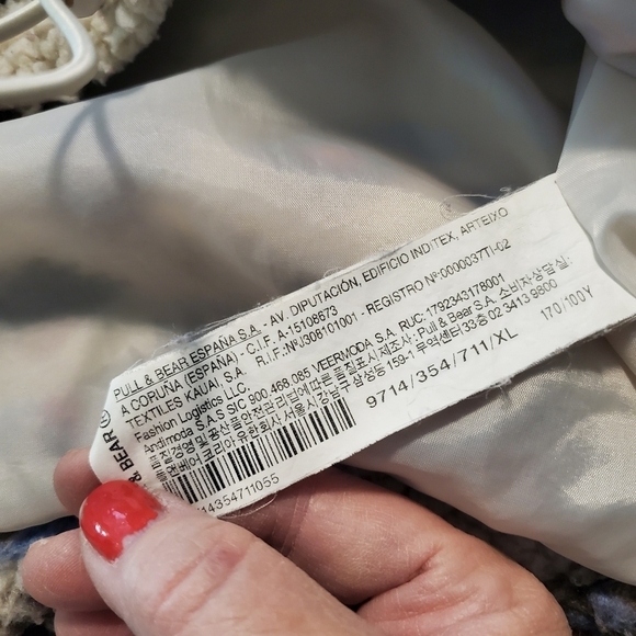 Pull&Bear Colorful Faux Sherpa Pullover Crop Style, Size XL. CASUAL AZTEC - Picture 10 of 11